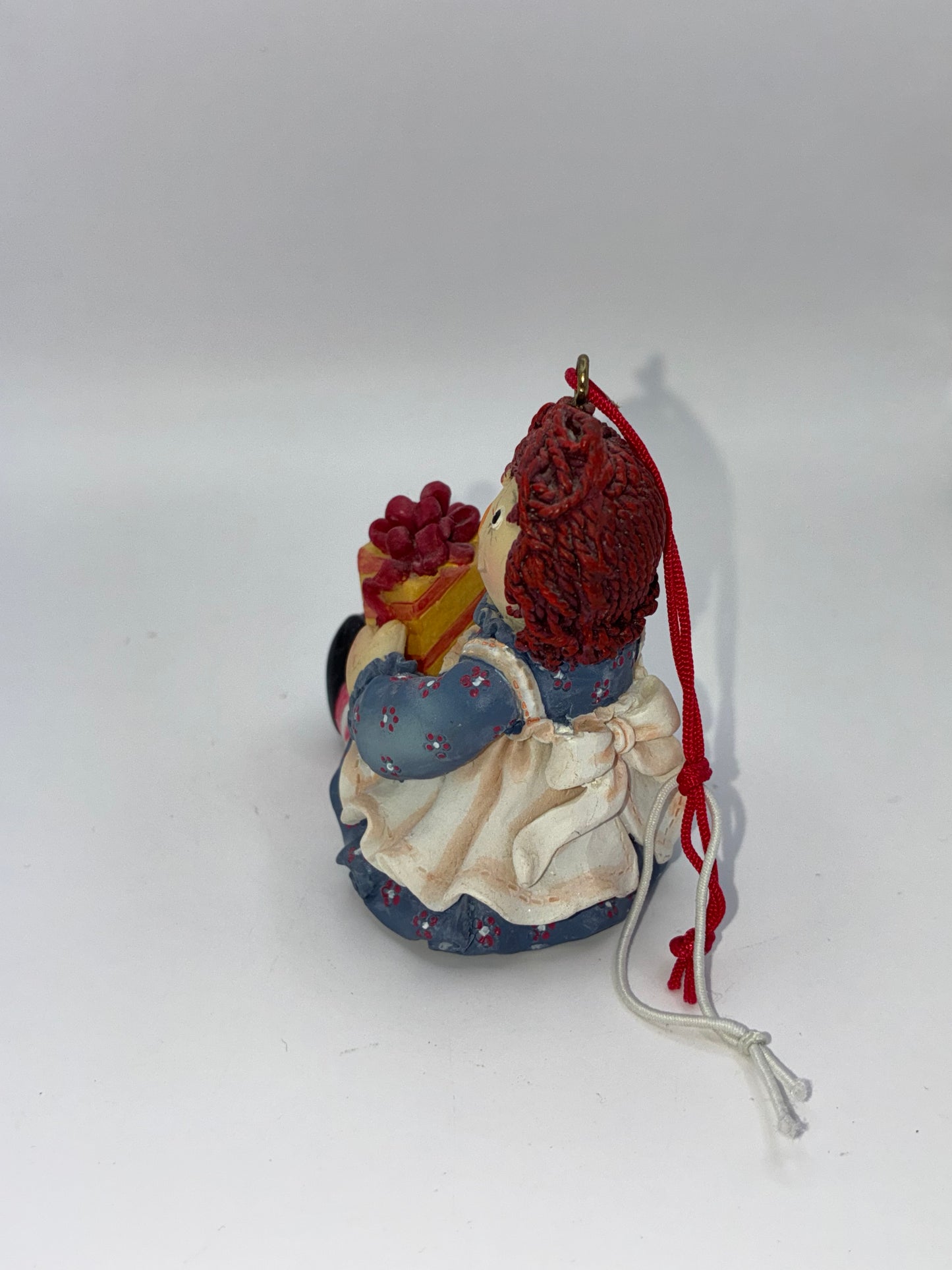 Raggedy Anne Holding Present Collectible Holiday Christmas Ornament Mint Condition