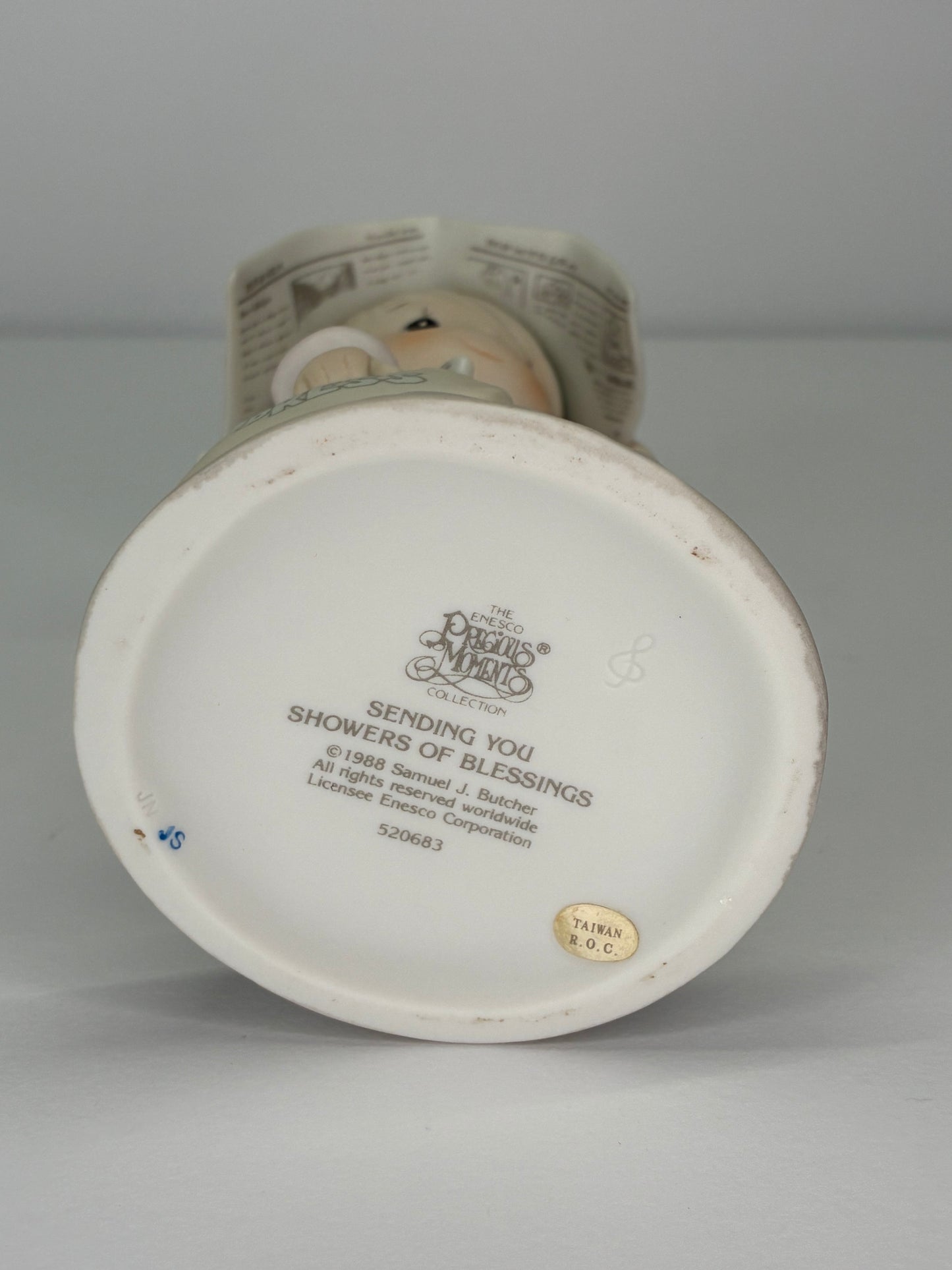 Precious Moments Vintage 1988 Sending You Showers of Blessings Hand Painted Porcelain Collectible Figurine Orig Box Mint