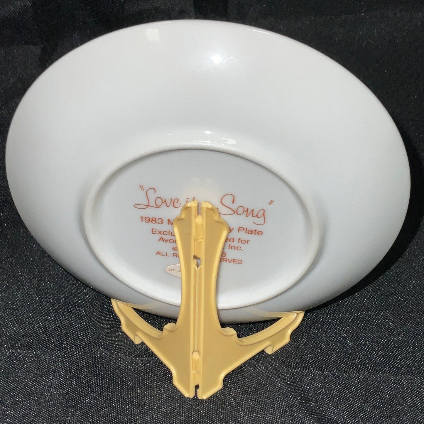 Mother's Day Vintage 1983 Avon Commemorative Plate Love is a Song for Mother New in Box