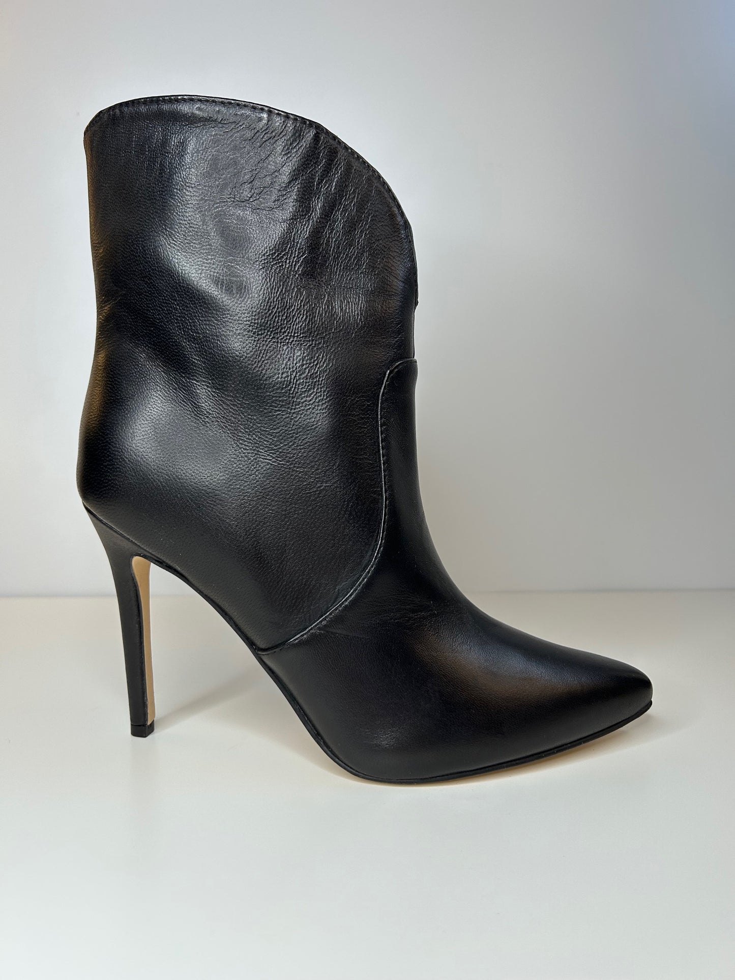 Nine West Tolate Size 7.5 Women's Dress Booties Leather Black Heels