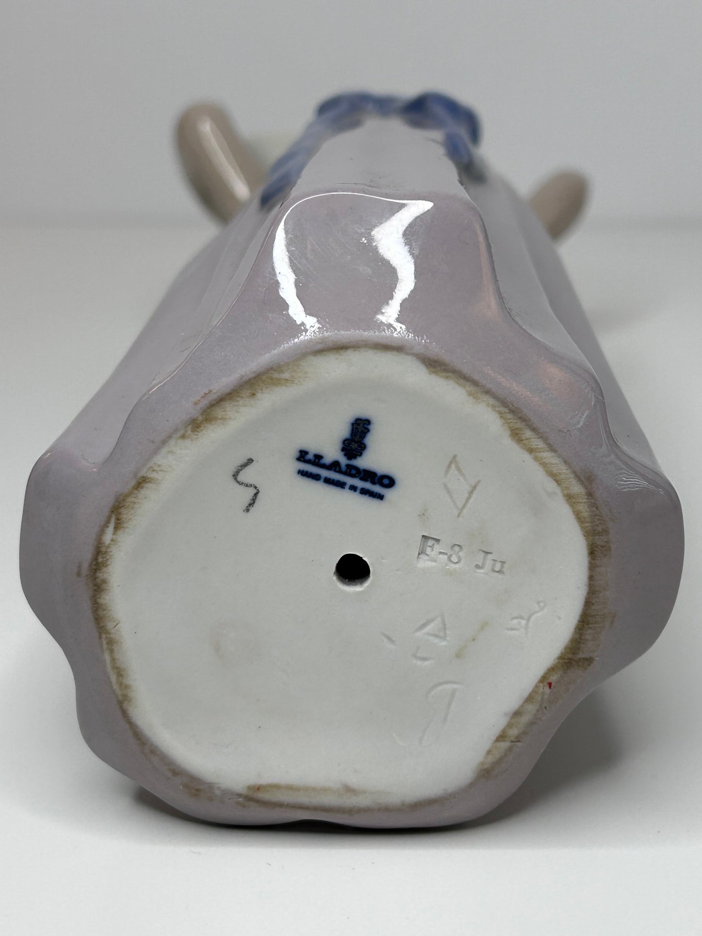 Lladro Porcelain Collectible Figurine Girl Trying on Straw Hat #5011 Vintage 1980s Spain