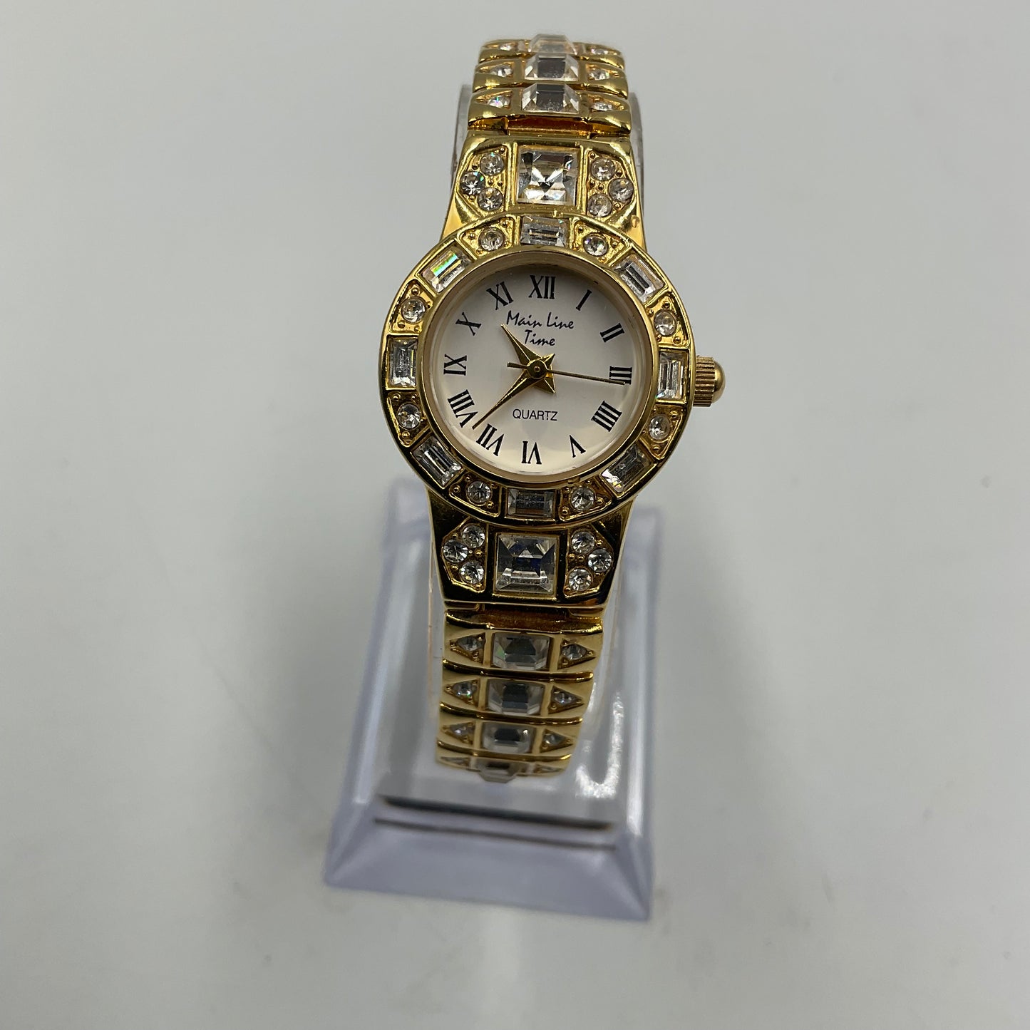 Main Line B588 Princess Cut Crystal Gold Bracelet Band White Face Watch New Battery