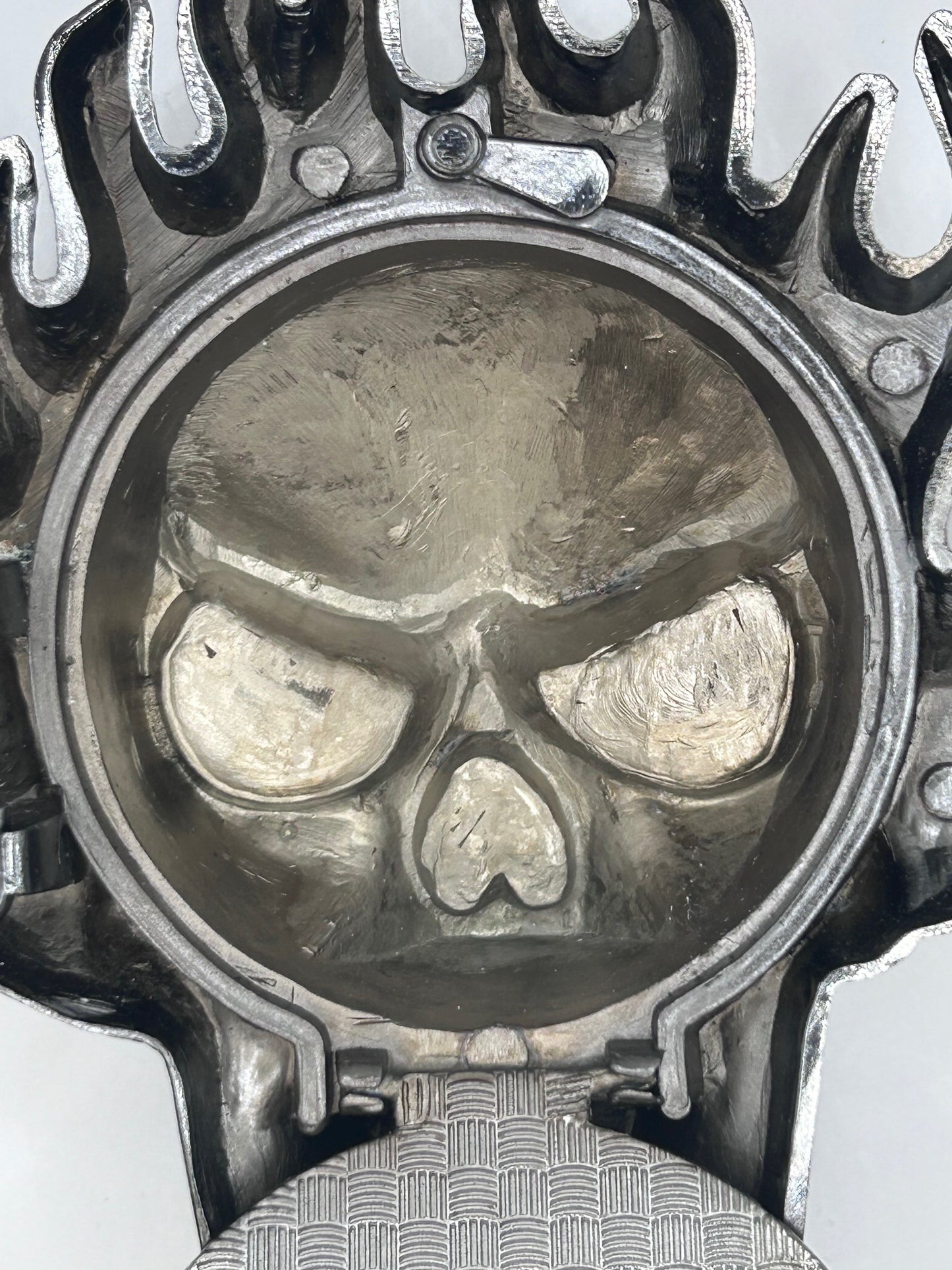 Flaming Skull Belt Buckle with Secret Compartment Red and Gun Metal Finished Halloween Party Costume