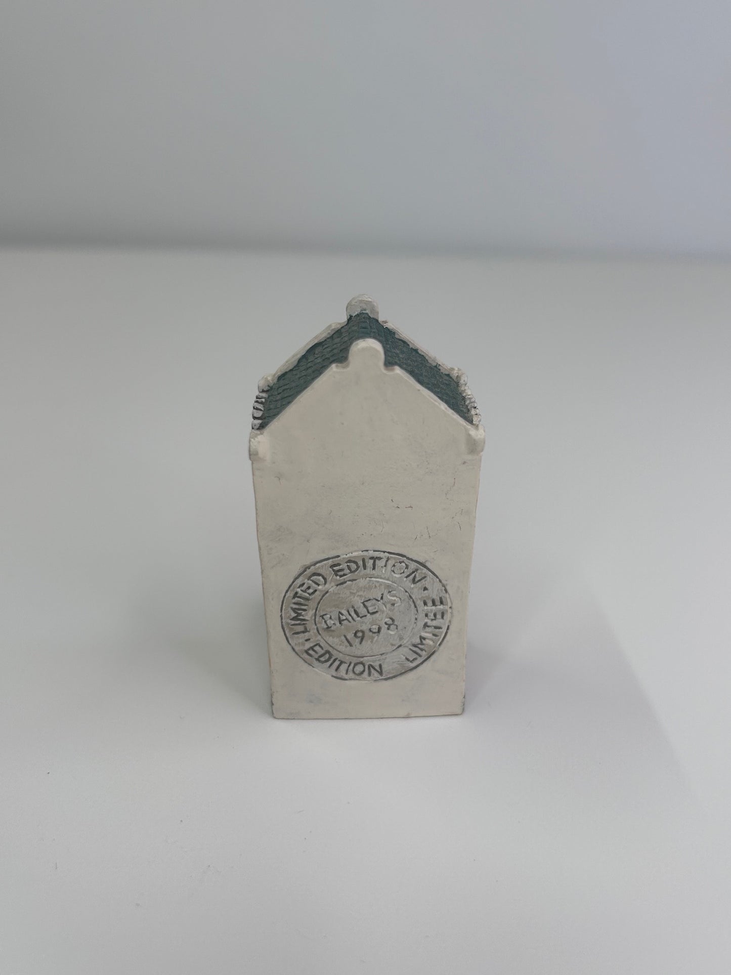 Baileys Vintage 1998 Limited Edition Cafes of the World #2 Collectible Figurine