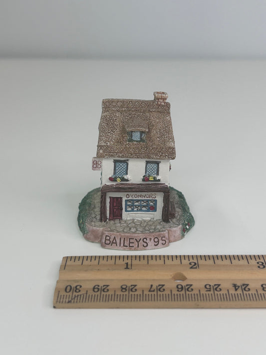 Baileys Irish Cream Vintage 1995 O'Connors Continental Cafes Coffee Shop Figurine