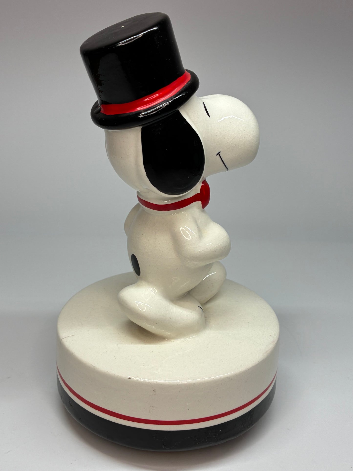 Snoopy Vintage 1958 Wind-Up Ceramic Musical Figurine Music Box Excellent Working Condition