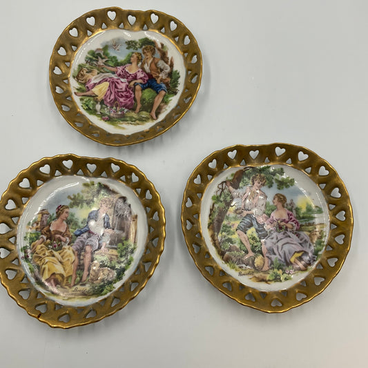 Vintage Porcelain Plate Couples Scene Set Of 3