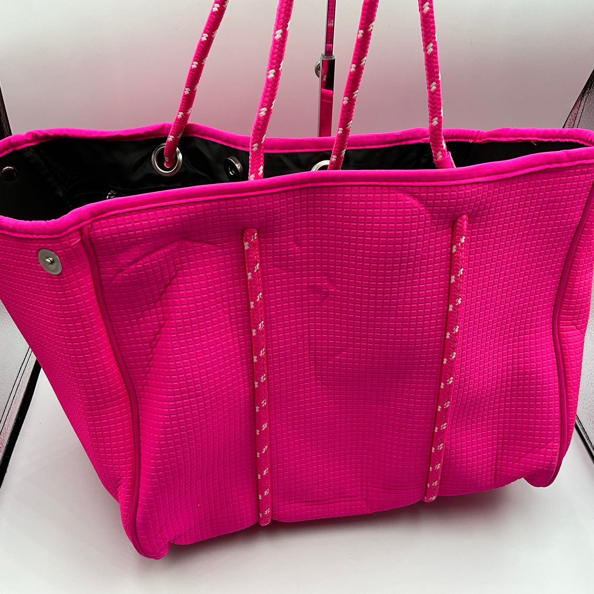 No Boundaries Neoprene Beach Tote Pink