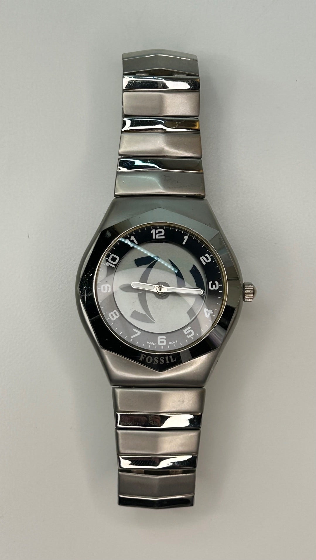 Fossil Sport Line Silver Tone Men’s Watch #YR2000 in Working Condition