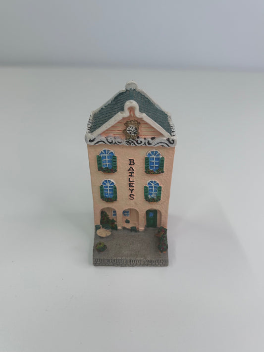 Baileys Vintage 1998 Limited Edition Cafes of the World #2 Collectible Figurine