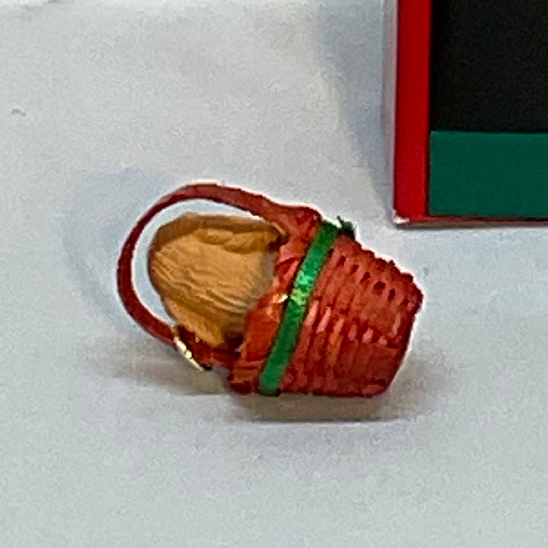 Hallmark 1990 Basket Buddy Puppy Dog miniature Christmas Ornament
