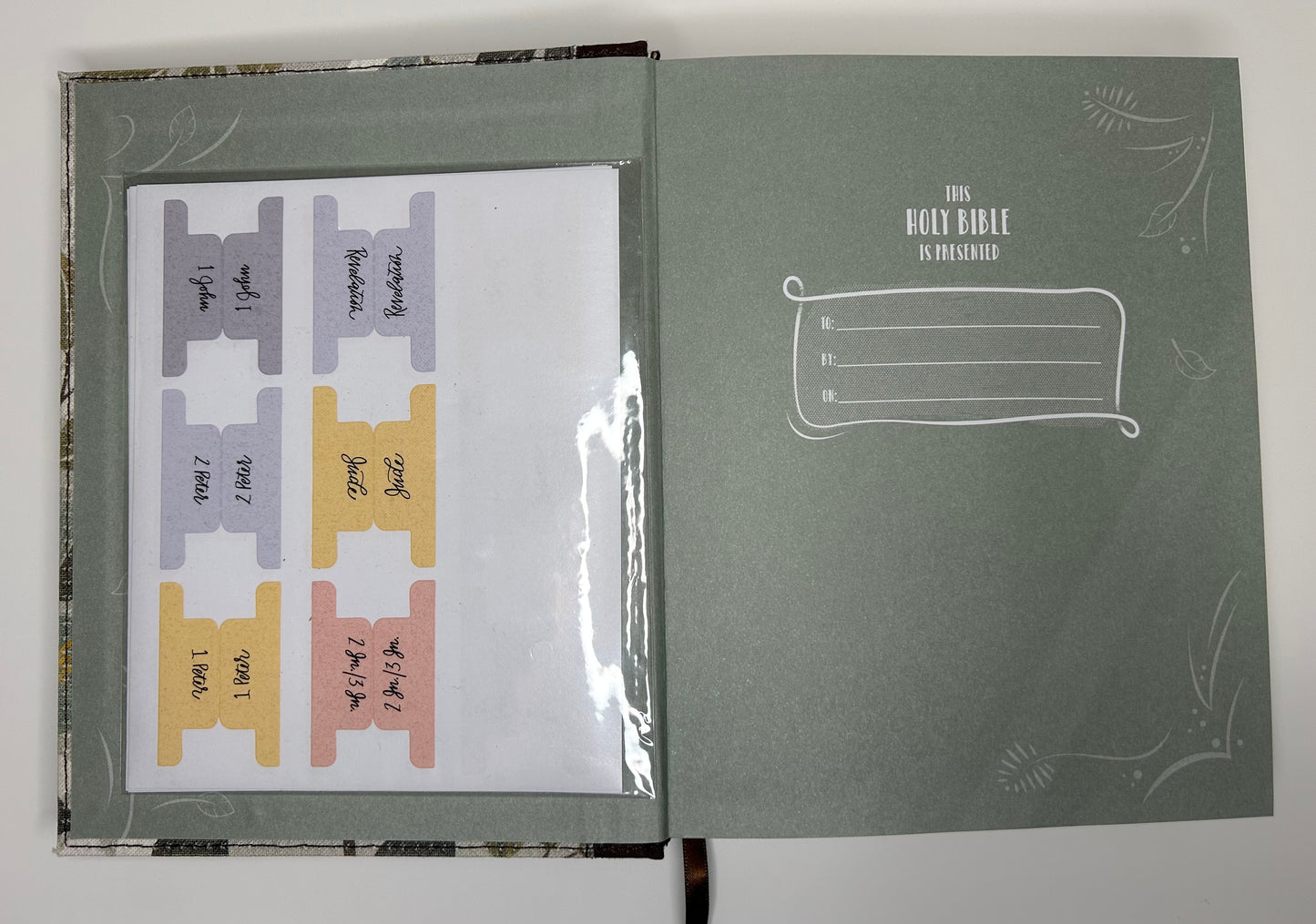 Beautiful Word Bible NIV Clothbound Hardcover