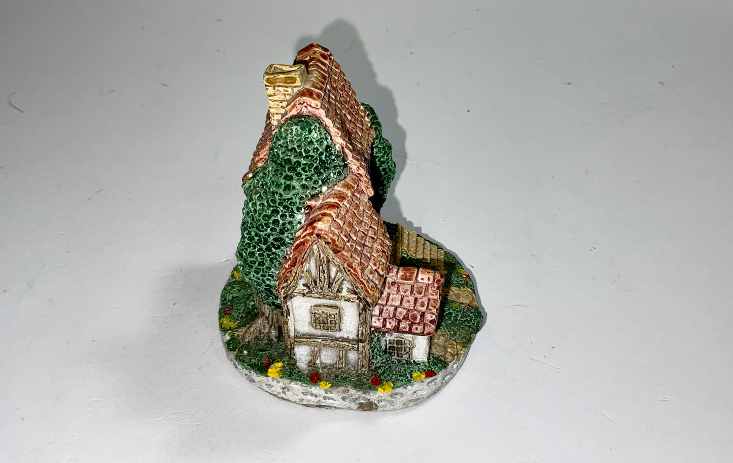 1994 David Winter Gardeners Cottage