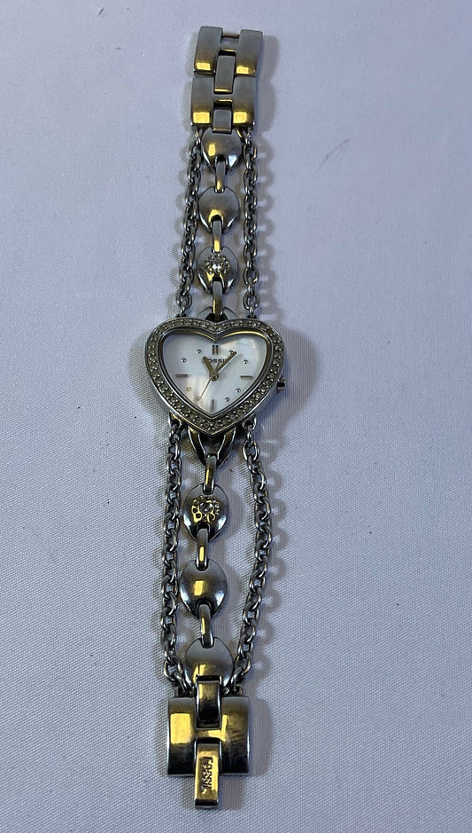 Women's Fossil Heart Shaped Silvertone Women's Watch Working Condition New Battery