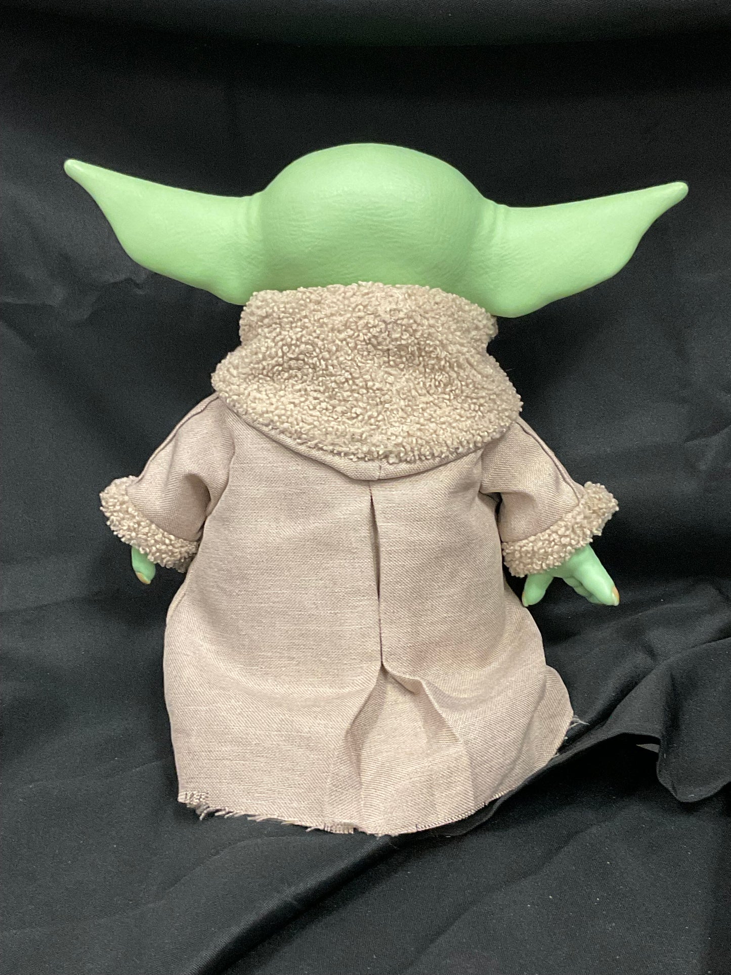 Star Wars The Mandalorian The Child Baby Yoda Plush 11” Doll Tan Robe Soft Body