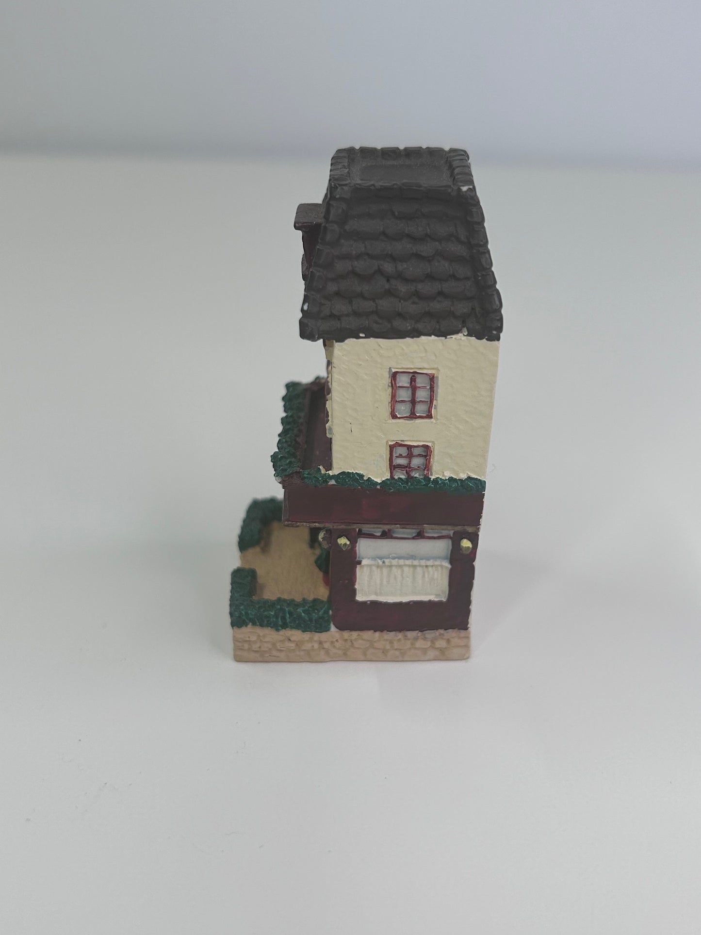 Baileys Vintage 1999 Limited Edition Continental Cafes Coffee Shop Figurine