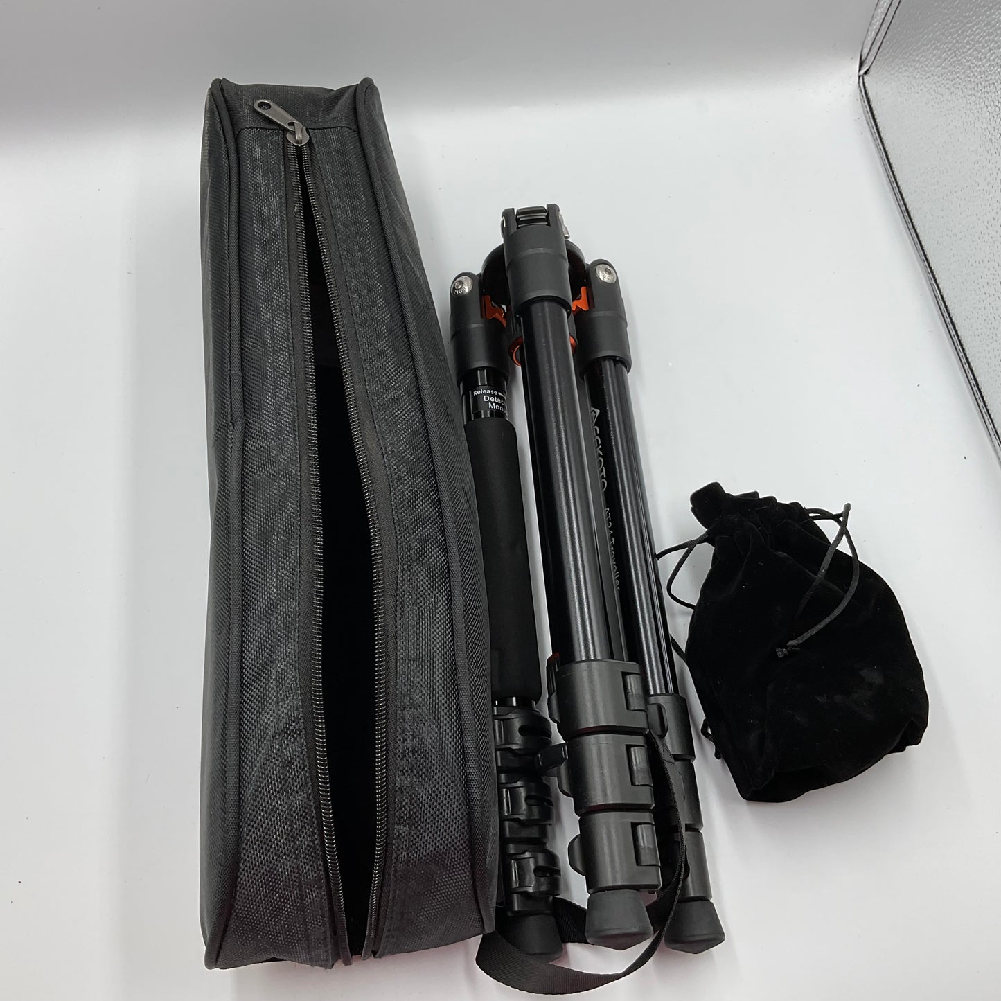 Geekoto Tripod In Carrying Case