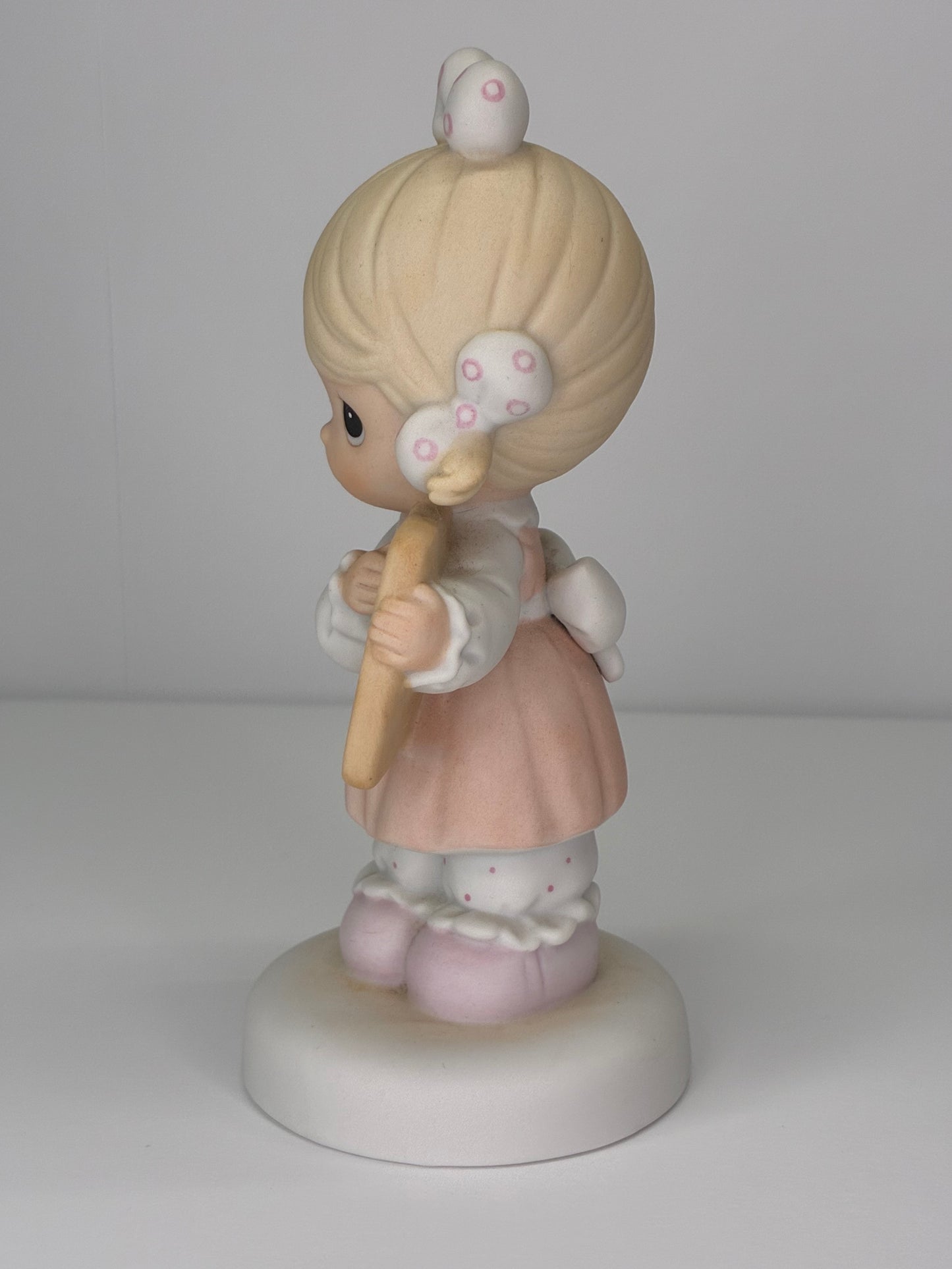 Precious Moments Vintage 1988 Sharing Begins in the Heart Hand Painted Porcelain Collectible Figurine Original Box