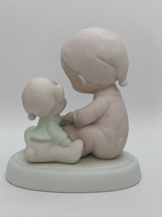 Precious Moments Vintage 1982 May Your Christmas Be Cozy Porcelain Figurine Original Box