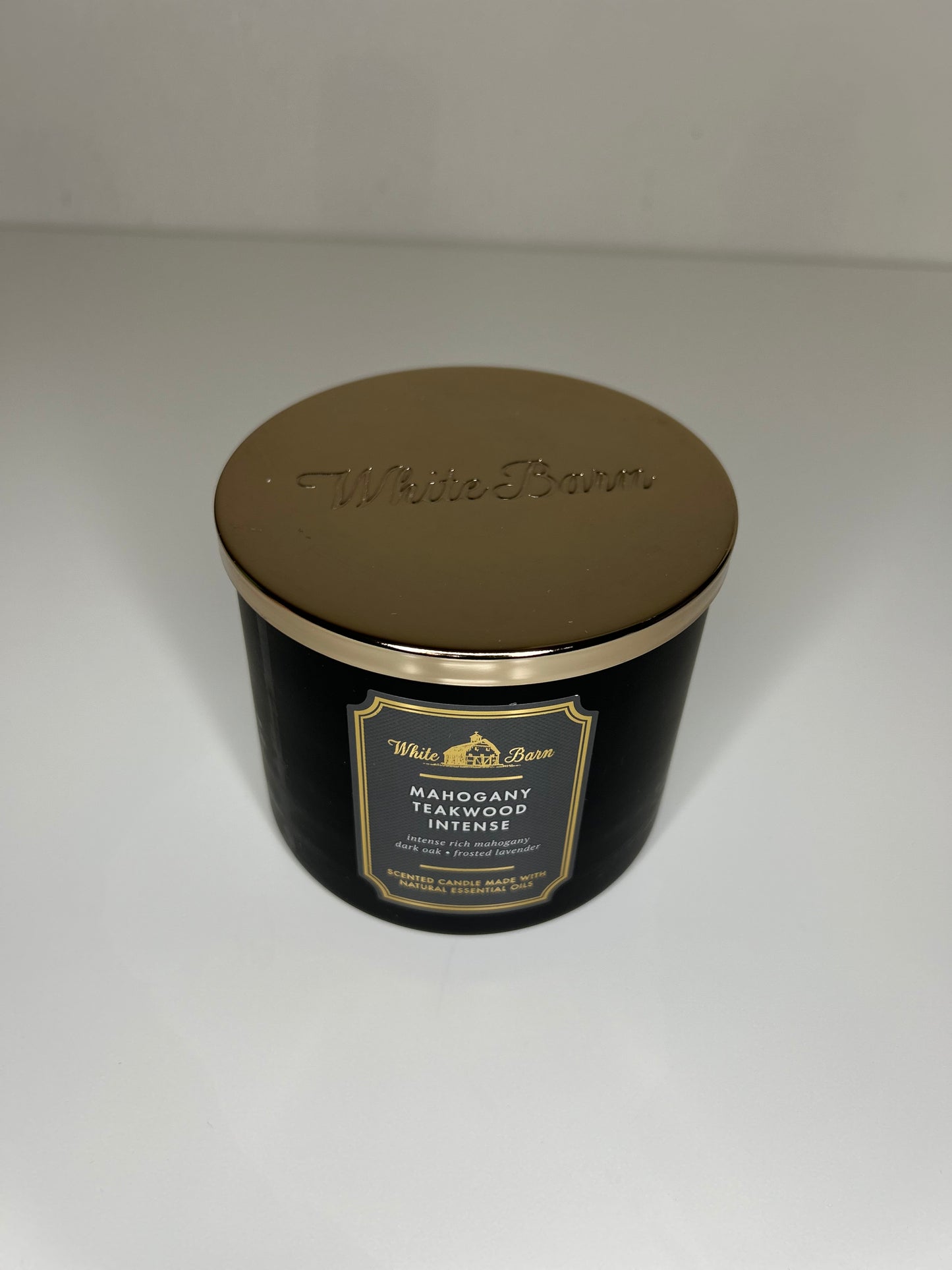 White Barn Mahogany Candle