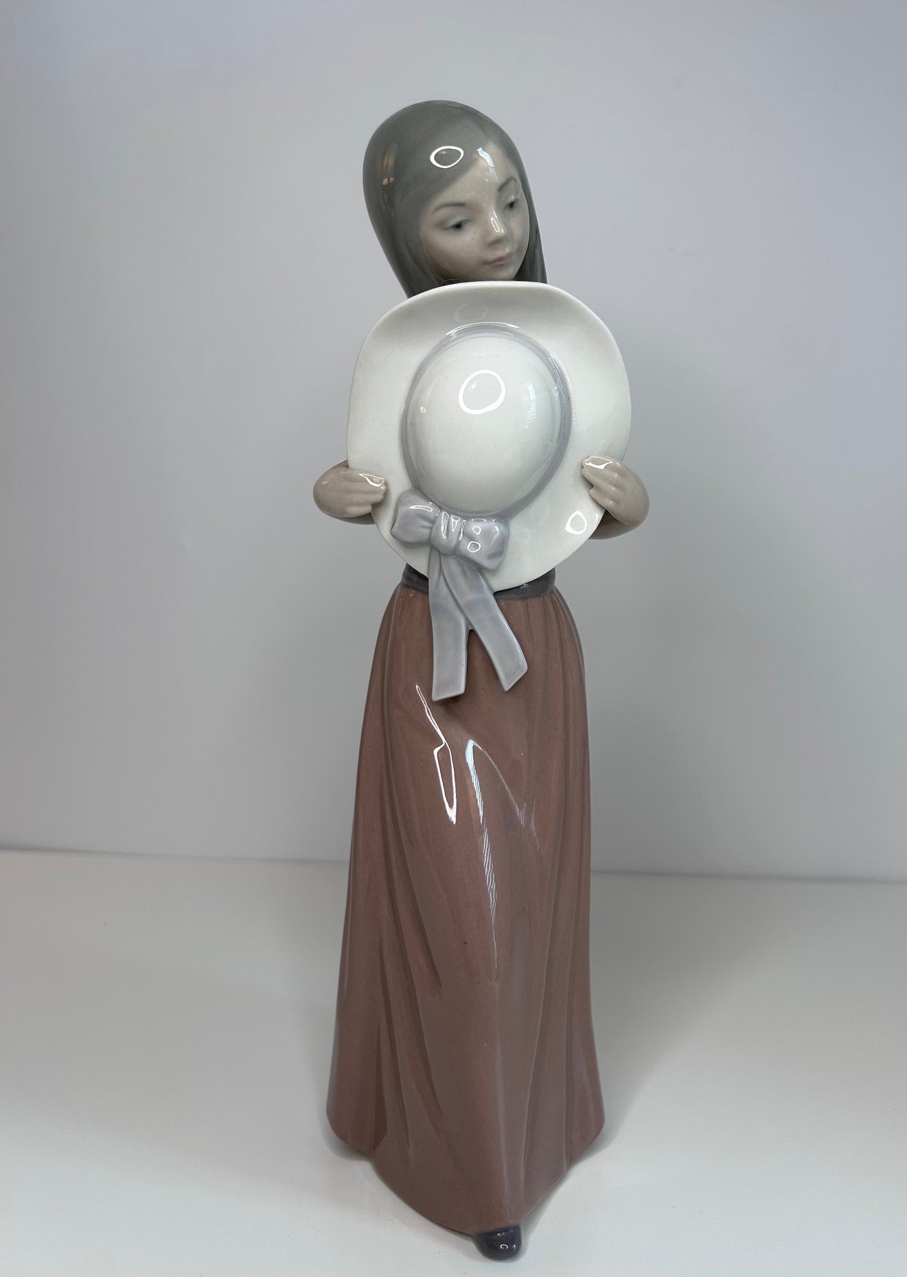 Lladro Porcelain Figurine Bashful Girl with Straw Hat #5007 Vintage 1980s Spain