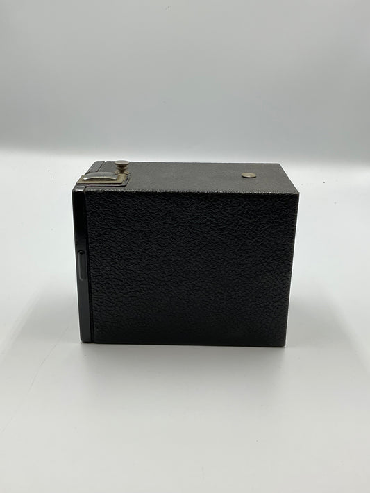 Eastman Kodak Vintage Brownie Target Six-20 Model Box Camera untested