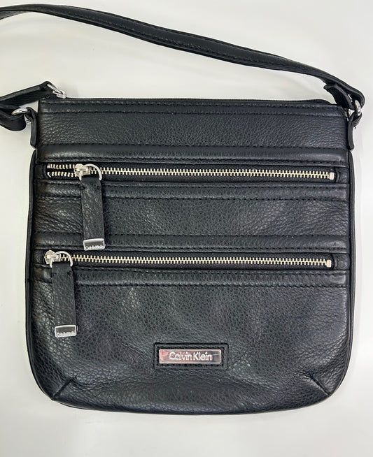 Calvin Klein Saffiano Pebbled Leather Black Cross Body Messenger Bag Silvertone Accents