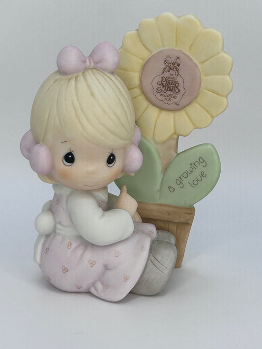 Precious Moments Vintage 1988 Symbol of Membership A Growing Love Orig Box