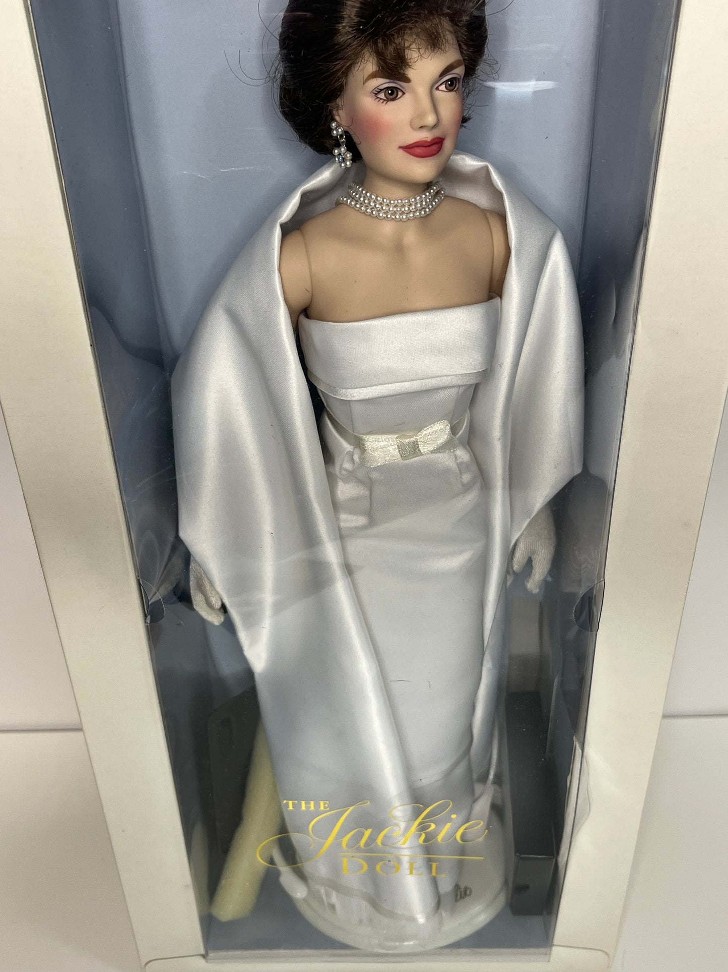 Jackie Kennedy Onassis Doll by Franklin Mint White Satin Gown Ensemble 15 1/8 inches Original Box