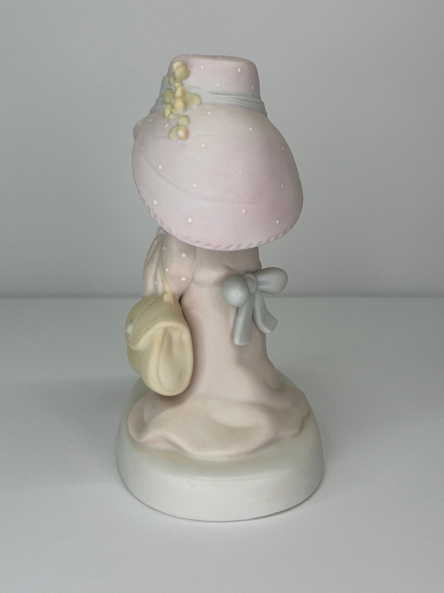 Precious Moments Vintage 1983 To a Very Special Mom Hand Painted Porcelain Collectible Figurine Original Box