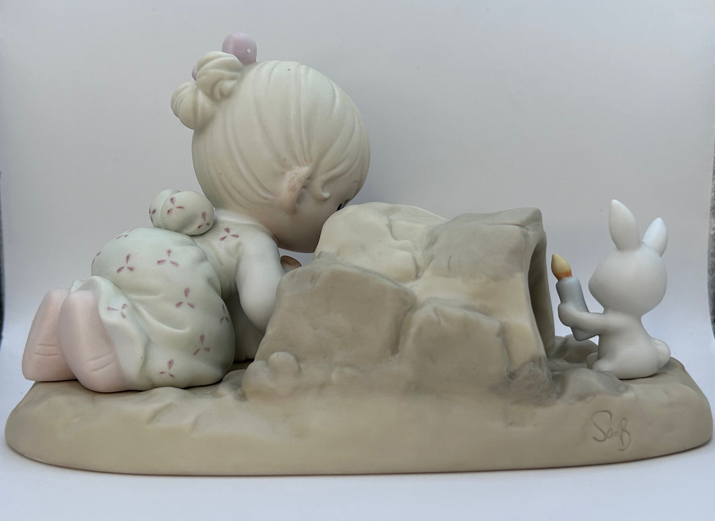 Precious Moments There's A Light At The End Of The Tunnel Vintage 1990 Figurine Original Box Mint