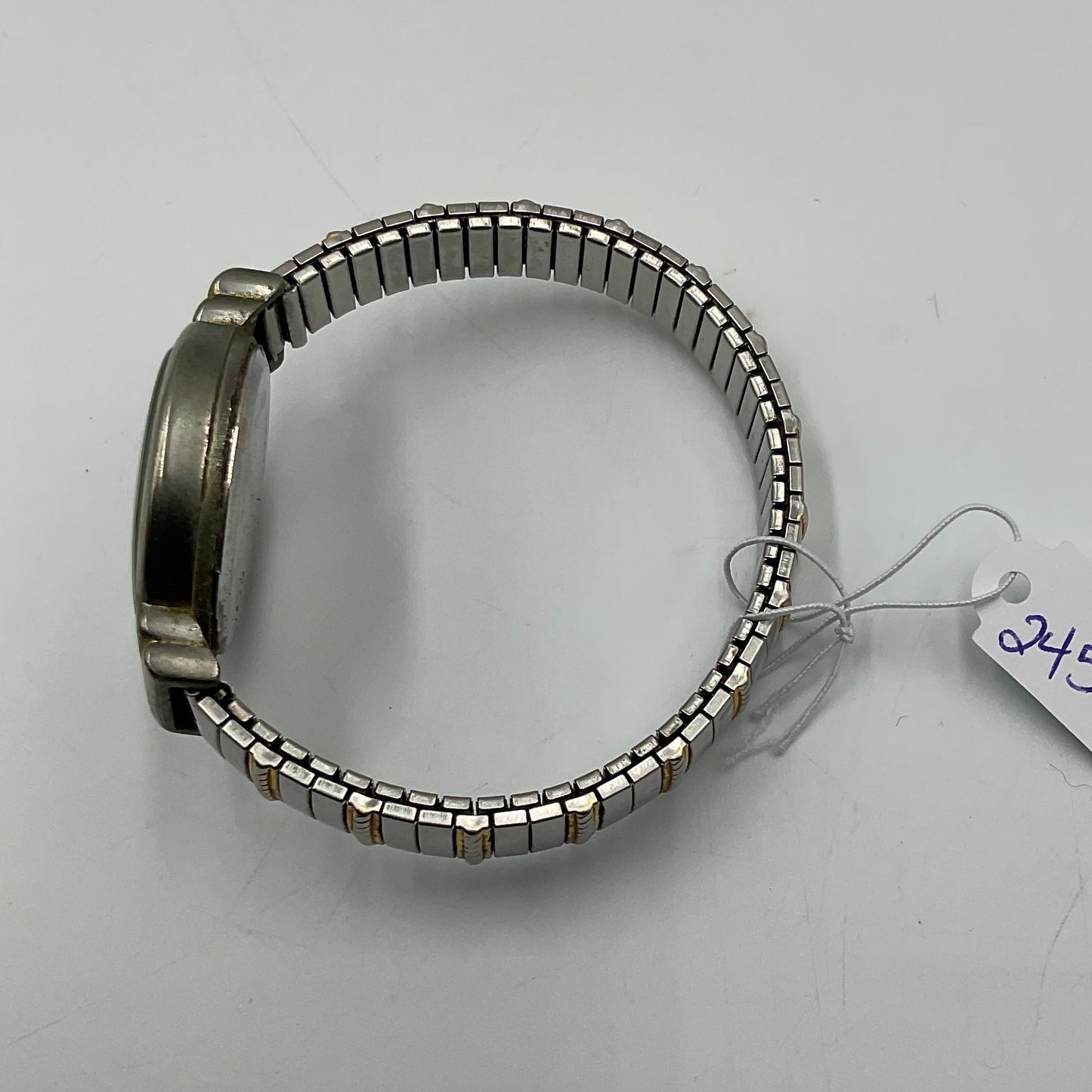 Wincci Two-Tone Expandable Band Quartz Watch New Battery Working Condition