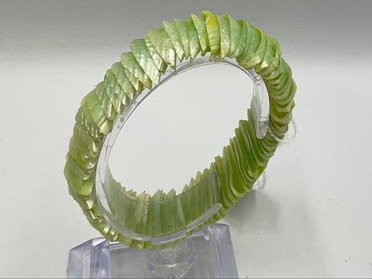 Vintage Green Shell Stretch Bracelet