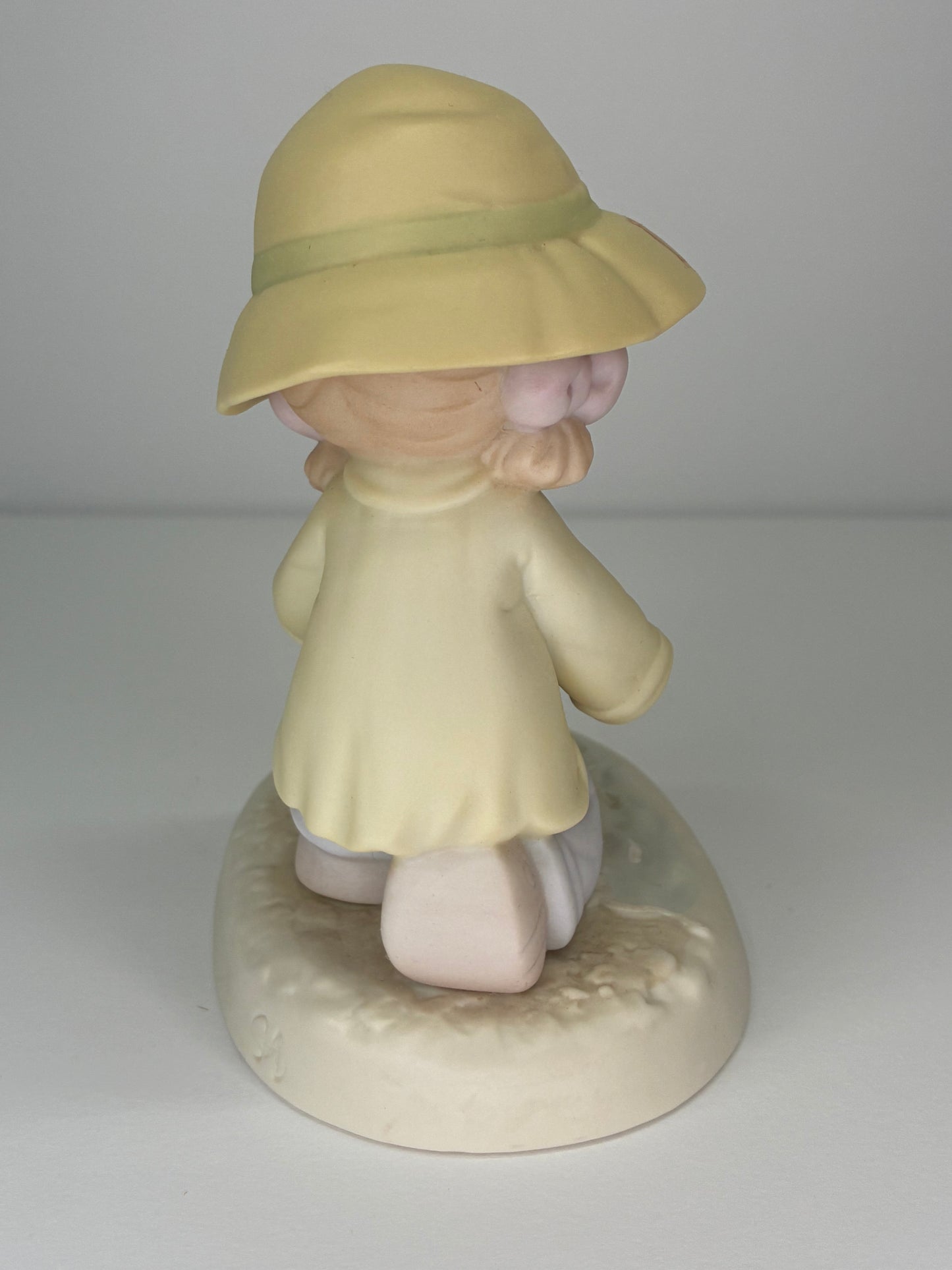 Precious Moments Vintage 1994 1995 Members Only Figurine "You're One in a Million to Me" Hand Painted Porcelain Collectible Figurine Original Box