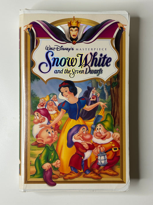 Snow White and the Seven Dwarfs Disney Masterpiece
