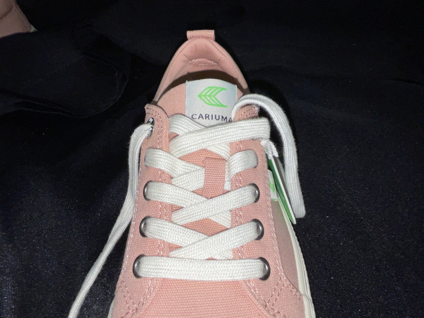 Cariuma Rose Pink Low Top Women's Size 8.5 Canvas Lace Up Cap Toe Sneakers Shoes Brand New