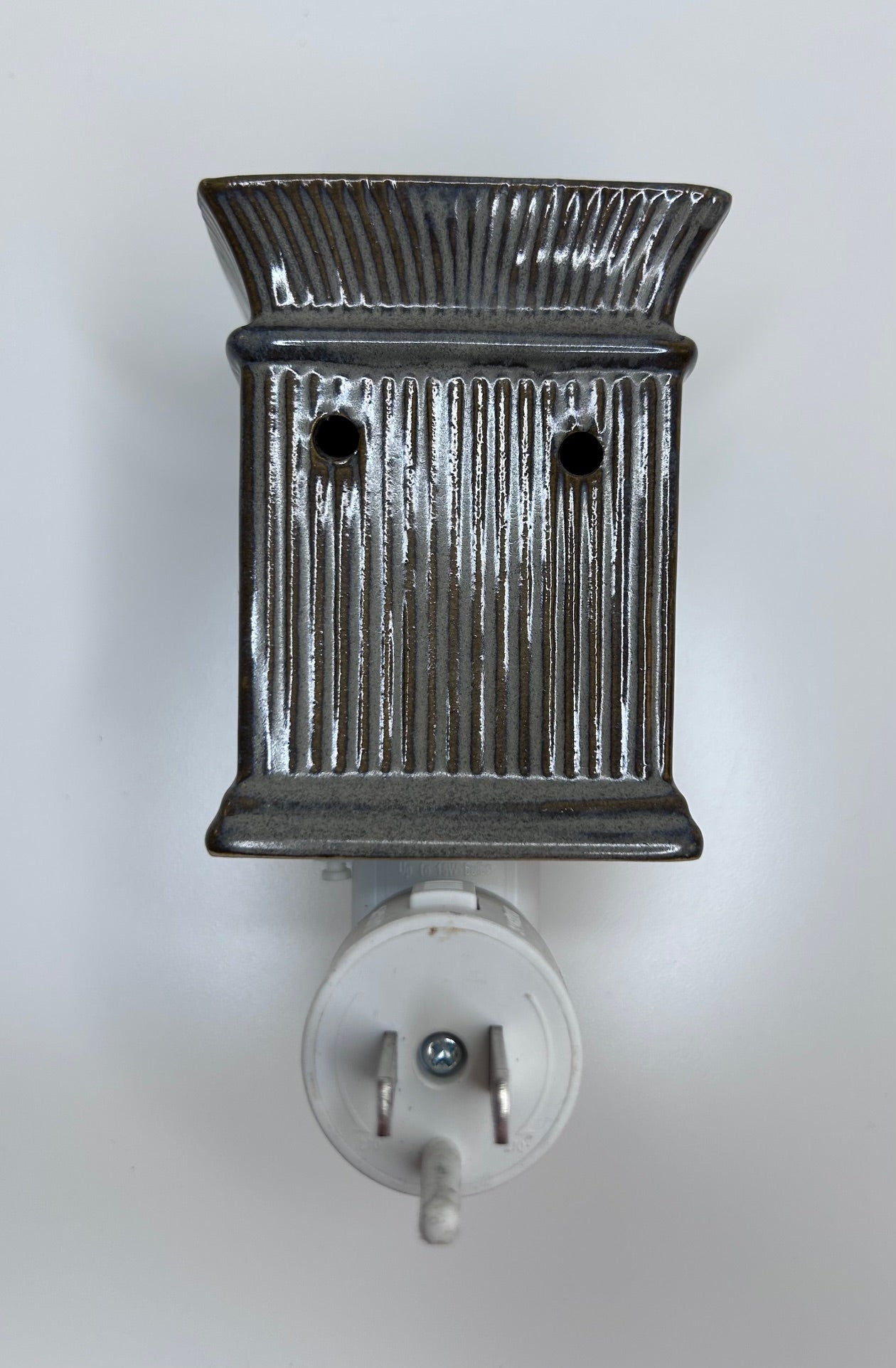 Scentsy Moss Wax Oil Candle Fragrance Warmer Plug In