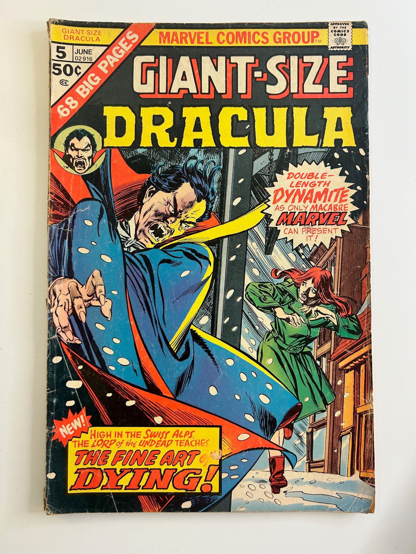 Giant-Size Dracula #5 Fine Art of Dying Vintage 1975 Marvel Group Comic Book