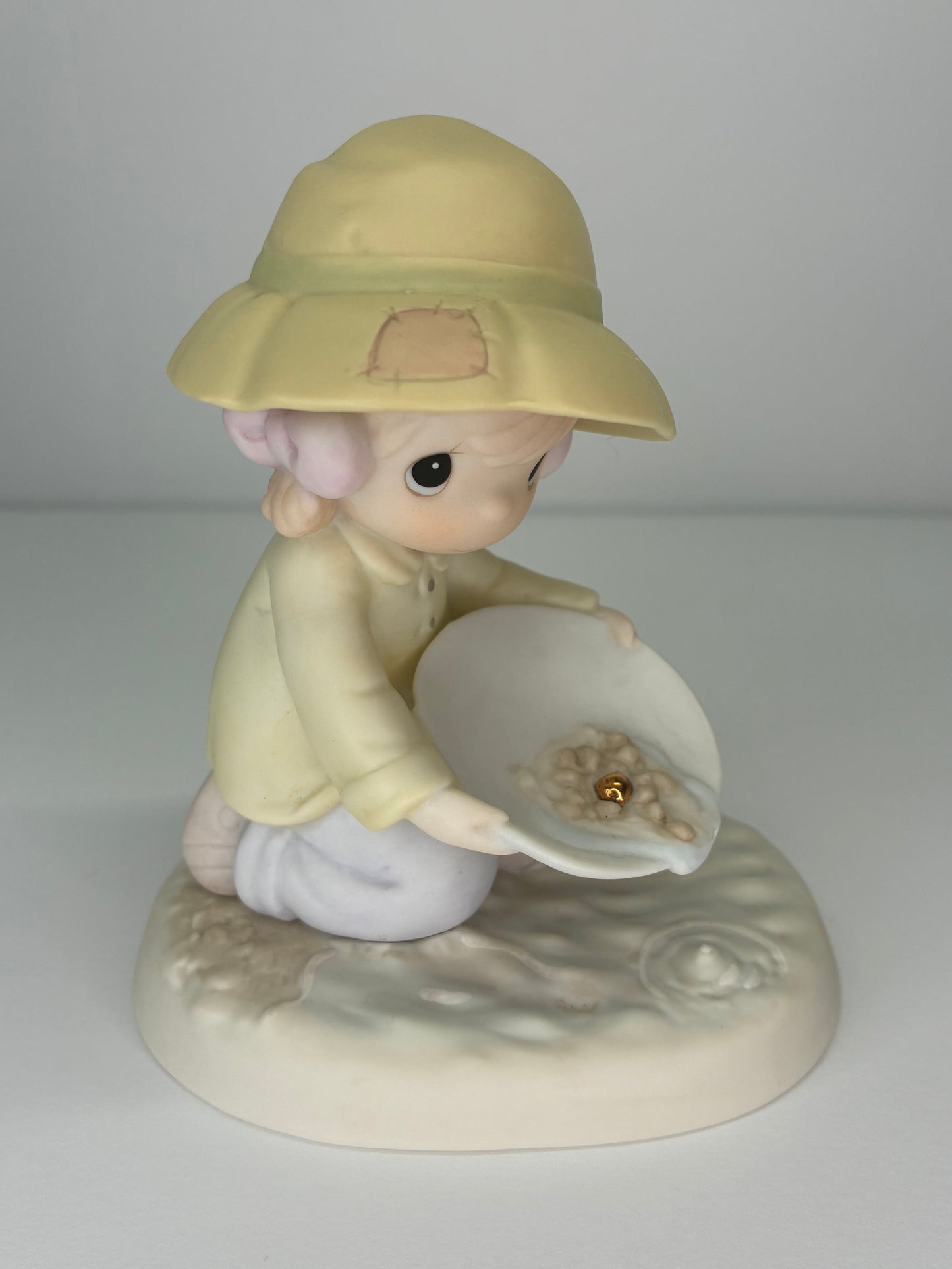 Precious Moments Vintage 1994 1995 Members Only Figurine "You're One in a Million to Me" Hand Painted Porcelain Collectible Figurine Original Box