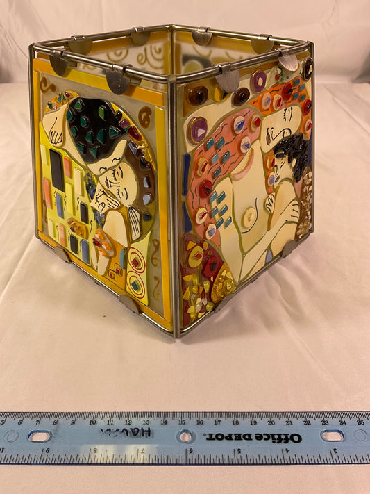 A Luce Freda Lampshade Us are Solo Lampadine