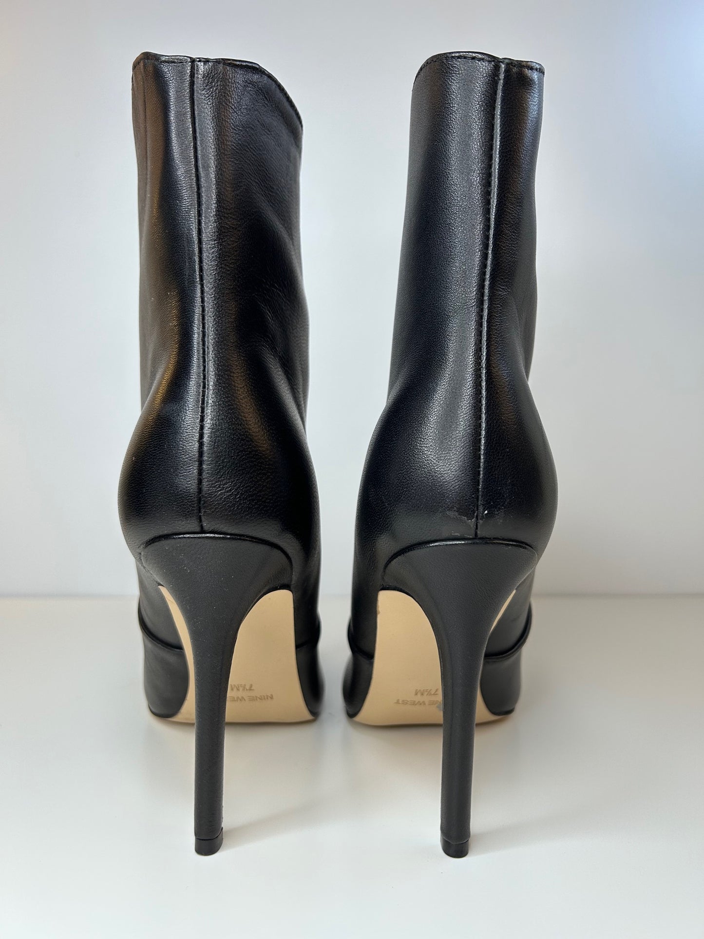 Nine West Tolate Size 7.5 Women's Dress Booties Leather Black Heels