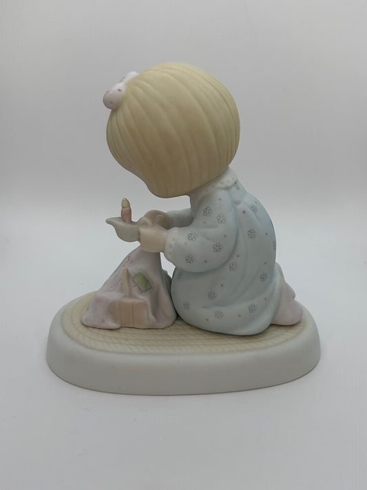 Precious Moments Vintage 1983 Members Only Figurine Dawn's Early Light Orig Box