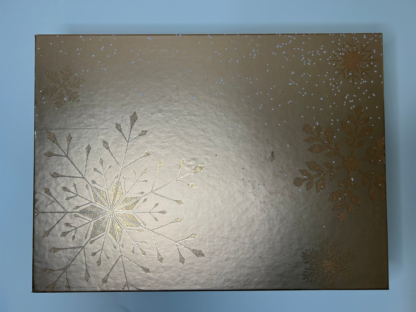 Daisy Fuentes 5 Piece Self Care Set Robe Slippers Lotions