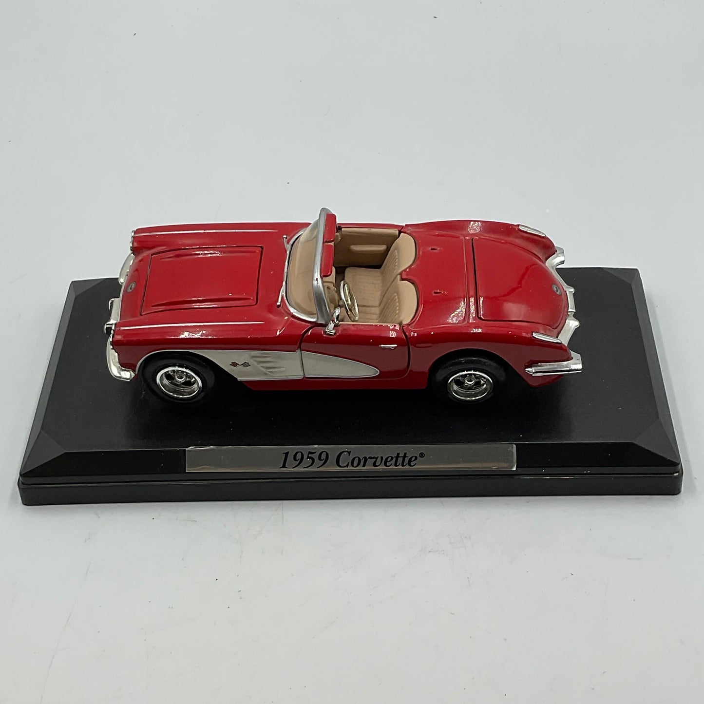 1959 Chevrolet Corvette 1:24 Scale Die Cast Replica Model Car