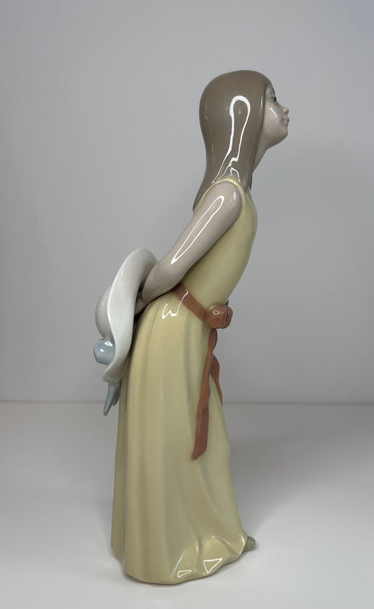 Lladro Porcelain Collectible Figurine Naughty Girl with Straw Hat #5006 Vintage 1980s Spain