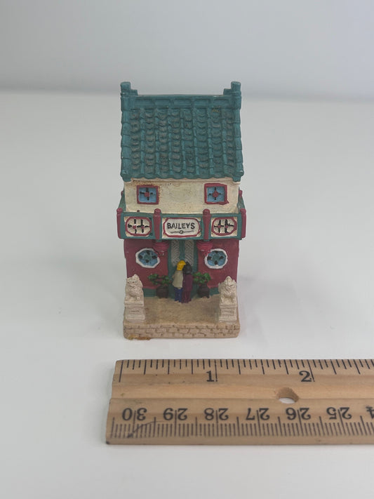 Baileys Vintage 2000 Limited Edition Shanghai China Chinese Tea Cafe Figurine