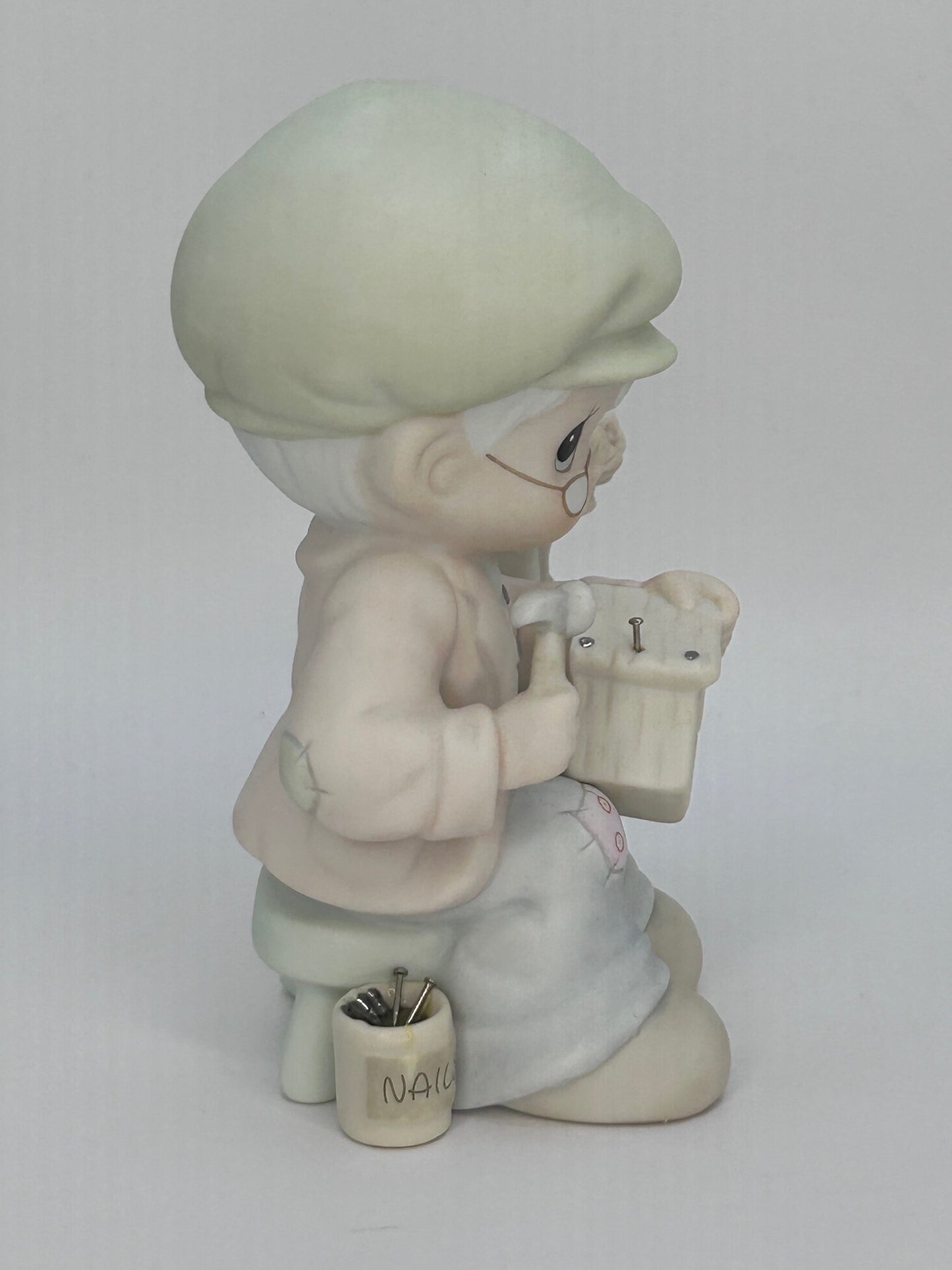 Precious Moments Vintage 1992 Members Only Figurine Only Love Can Make A Home Orig Box