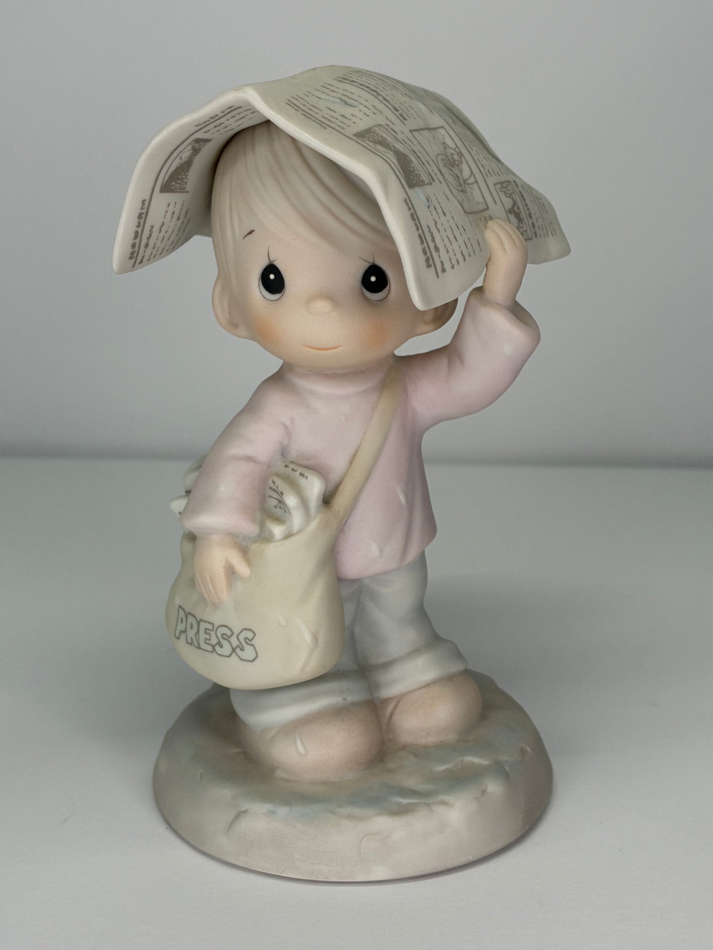 Precious Moments Vintage 1988 Sending You Showers of Blessings Hand Painted Porcelain Collectible Figurine Orig Box Mint