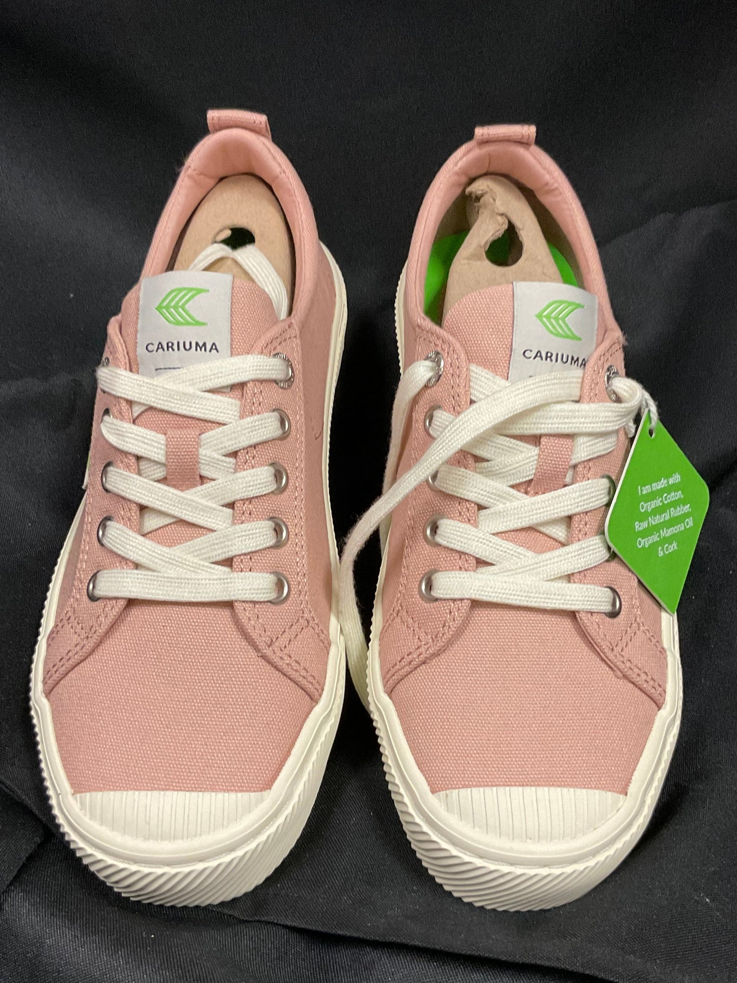 Cariuma Rose Pink Low Top Women's Size 8.5 Canvas Lace Up Cap Toe Sneakers Shoes Brand New
