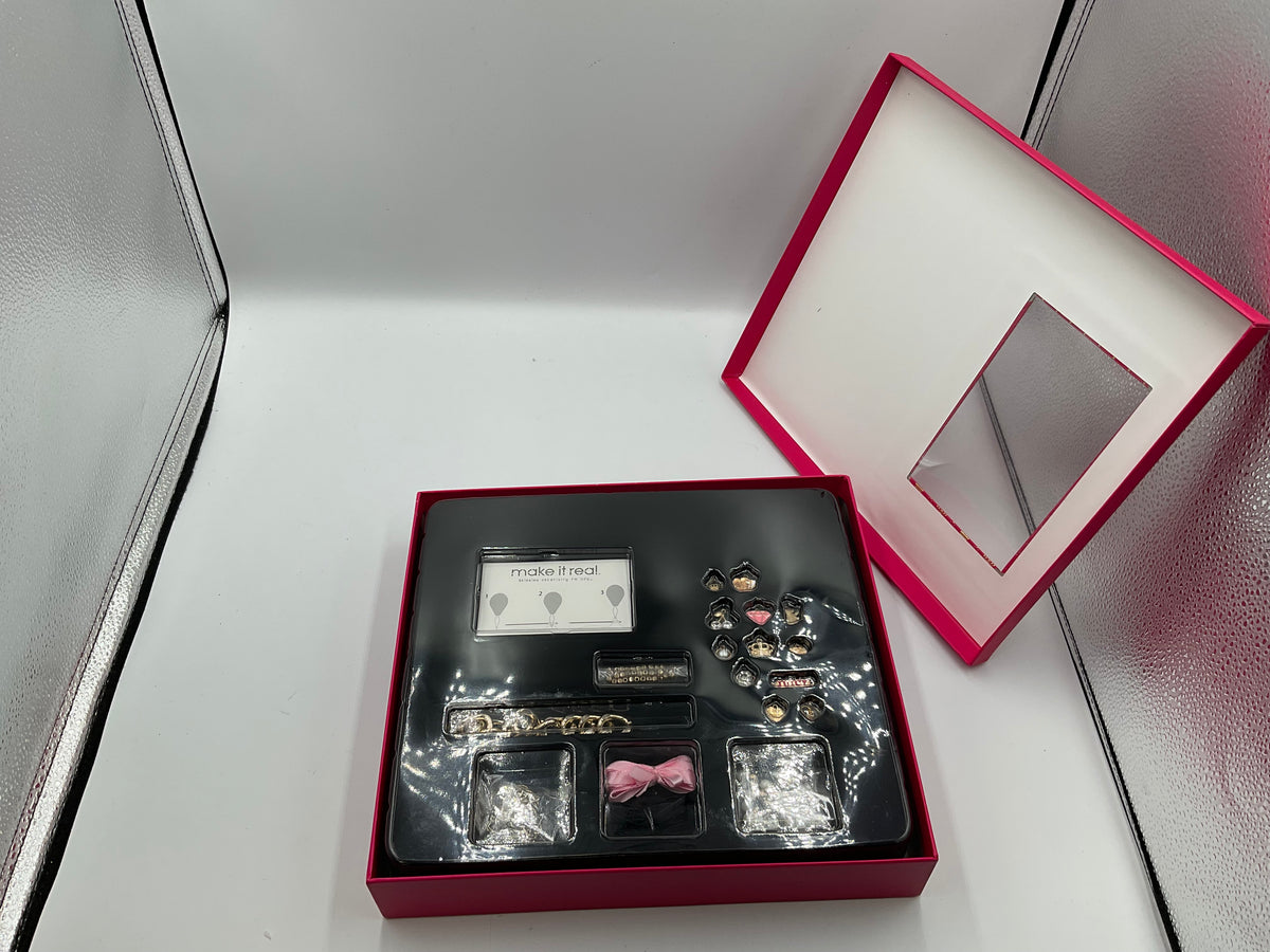 Juicy Couture Charm Bracelet Gift set w/ box